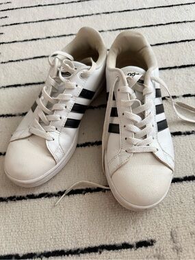 adidas White Sneakers with Black Three-Stripes – Men's Casual Shoes